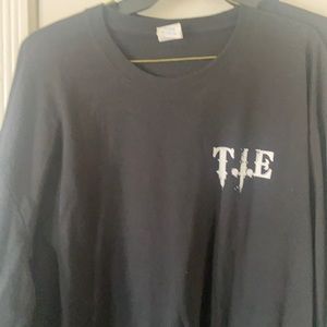 Men’s long sleeve T-shirt